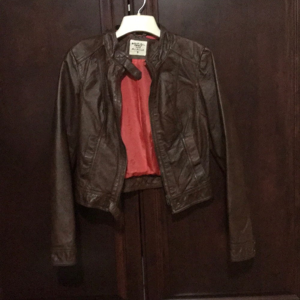 brown leather jacket-NEVER WORN